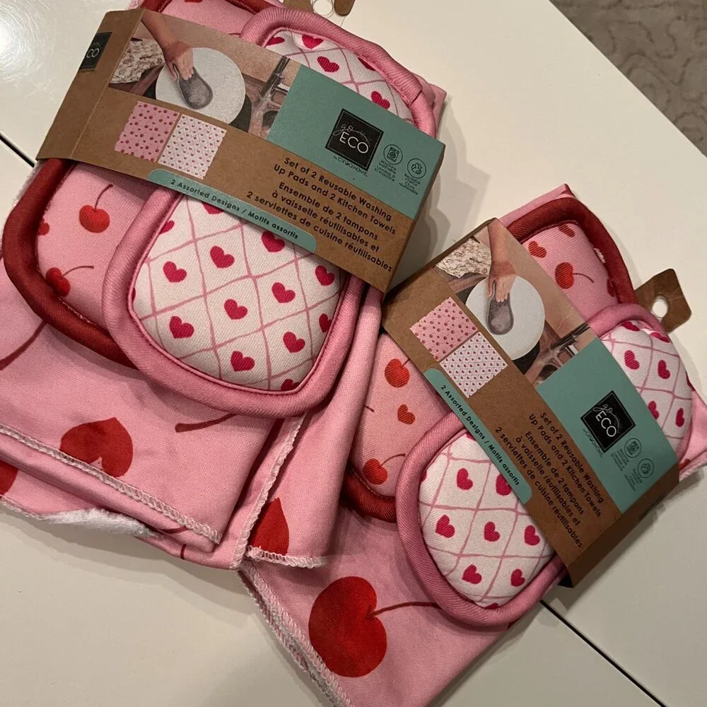 Ciroa Home Heart Kitchen Towels & Reusable Washing Pads (2 Sets - New)